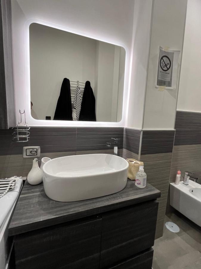 Holiday Home Un Posto Solare نابولي المظهر الخارجي الصورة