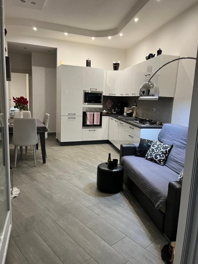 Holiday Home Un Posto Solare نابولي المظهر الخارجي الصورة