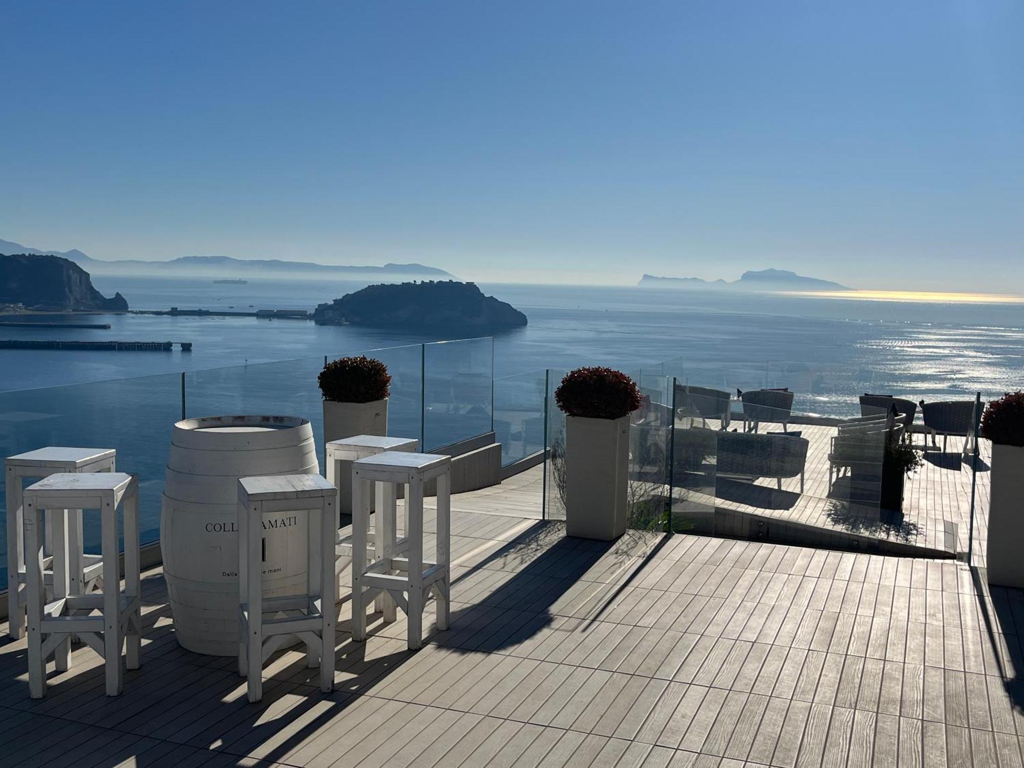 Holiday Home Un Posto Solare نابولي المظهر الخارجي الصورة
